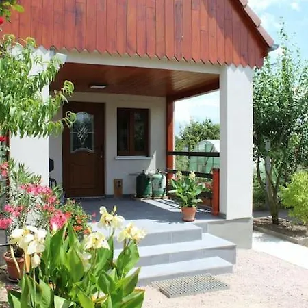 Дом отдыха Garte Hiesel La Maison De Jardin Piscine Ete 2026 *